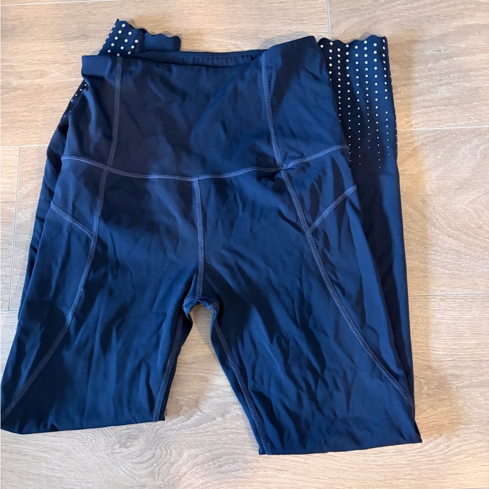 Navy High-Waist Athletic Leggings with Silver Detail